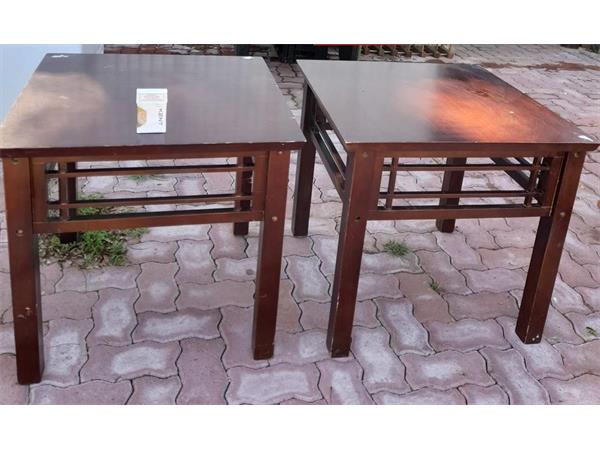 ~/upload/Lots/51497/2fll474fhta22/Lot 040 Coffee Table Set_t600x450.jpg